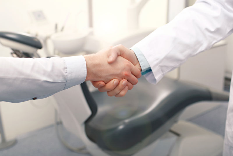 handshaking between dentist